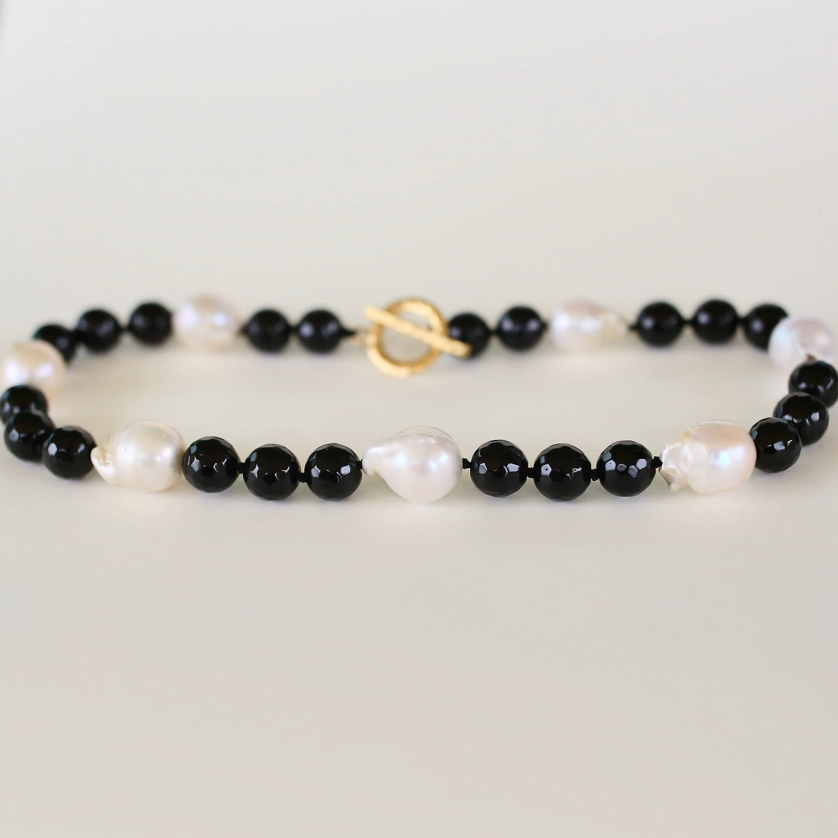 110-10 | JET BEAD & WILD PEARL NECKLACE