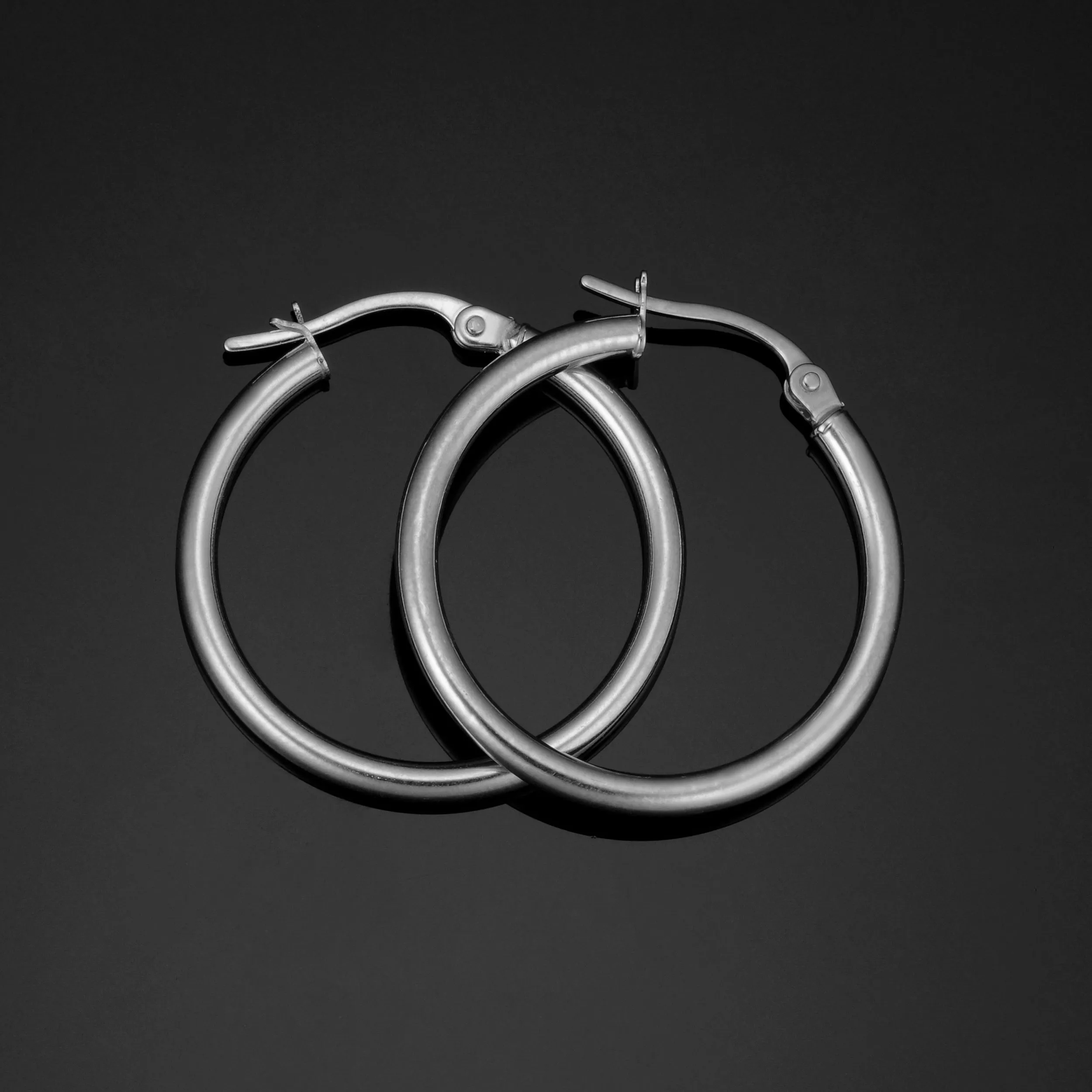 14k White Gold Hoop Earrings (2x20 mm)