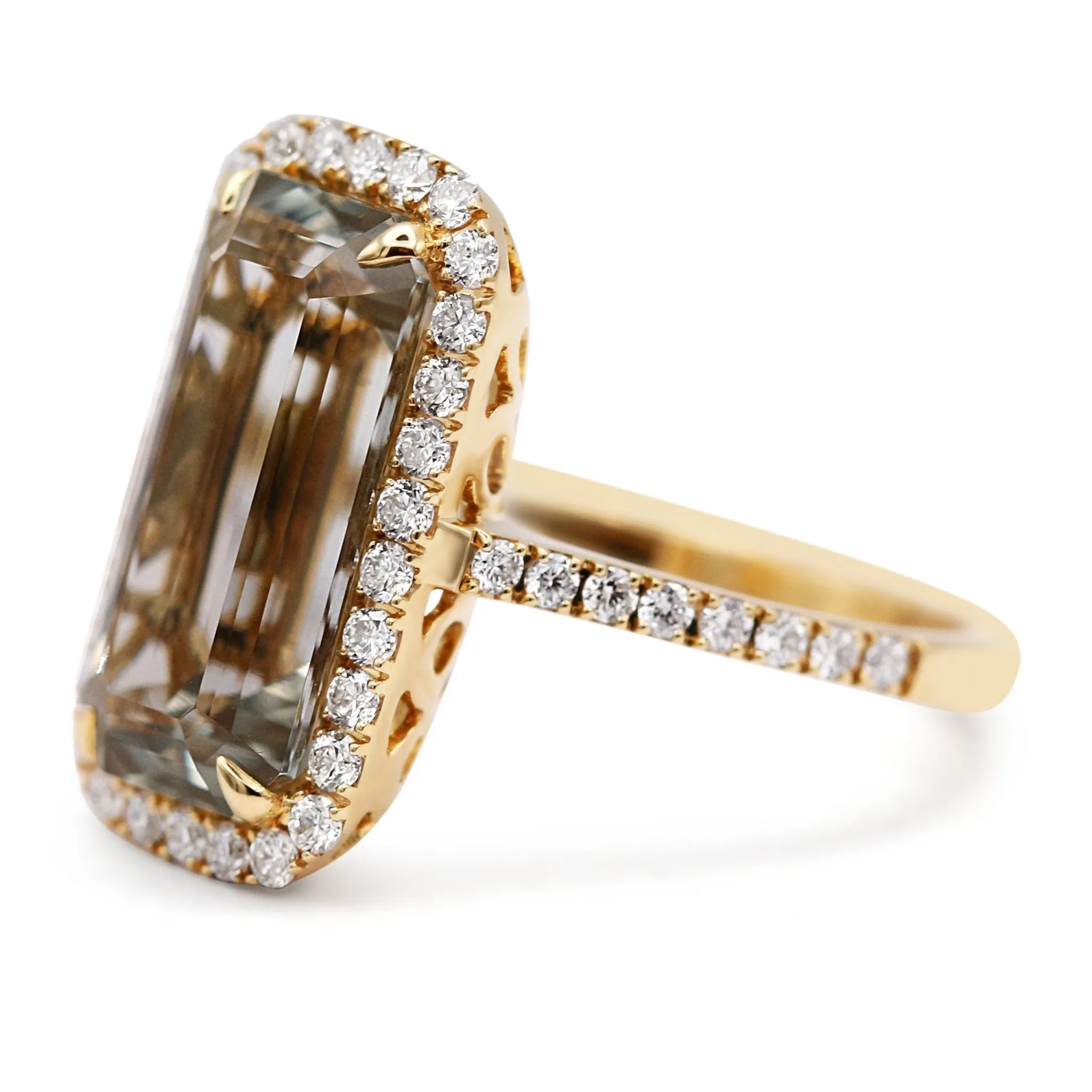 18ct Yellow Gold Diamond and Green Amethyst Ring, Diamond Shoulders