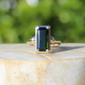 3.97ct Natural Green Tourmaline in Chunky 9ct Gold Ring, 9ct Yellow Gold, size P or just over 7.5