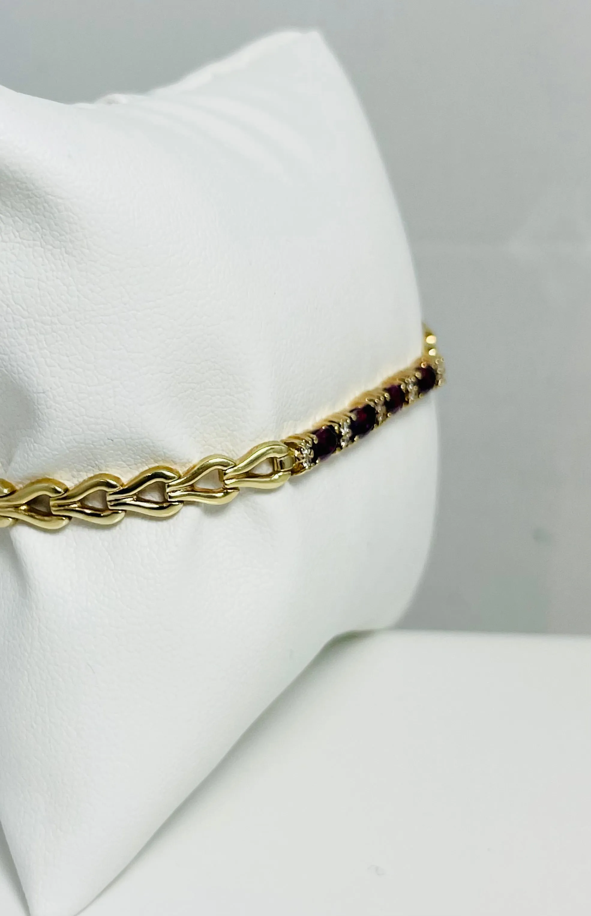 7" 14k Gold Natural Amethyst Diamond Bracelet