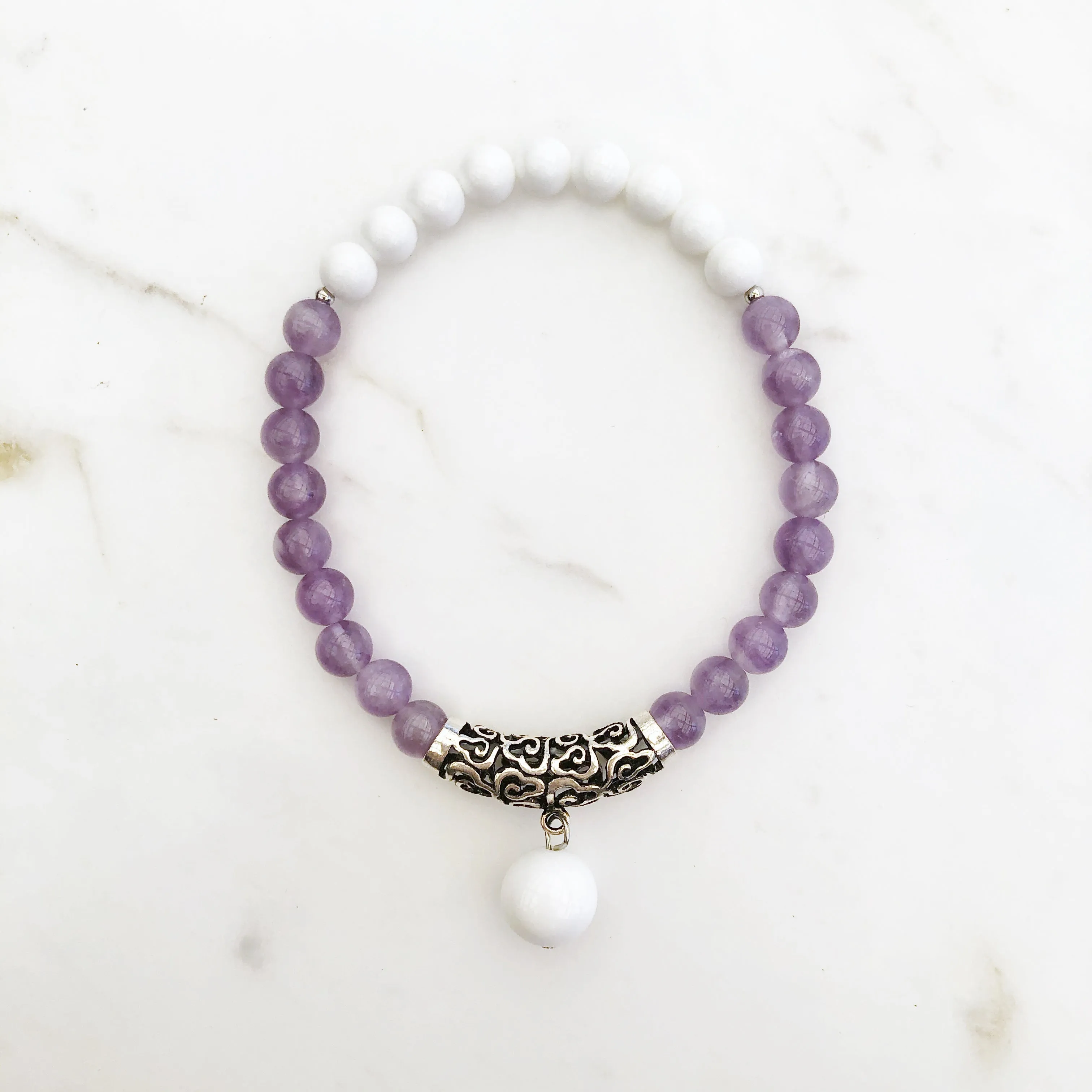 Auspicious Beaded Tridacna and Amethyst Bracelet