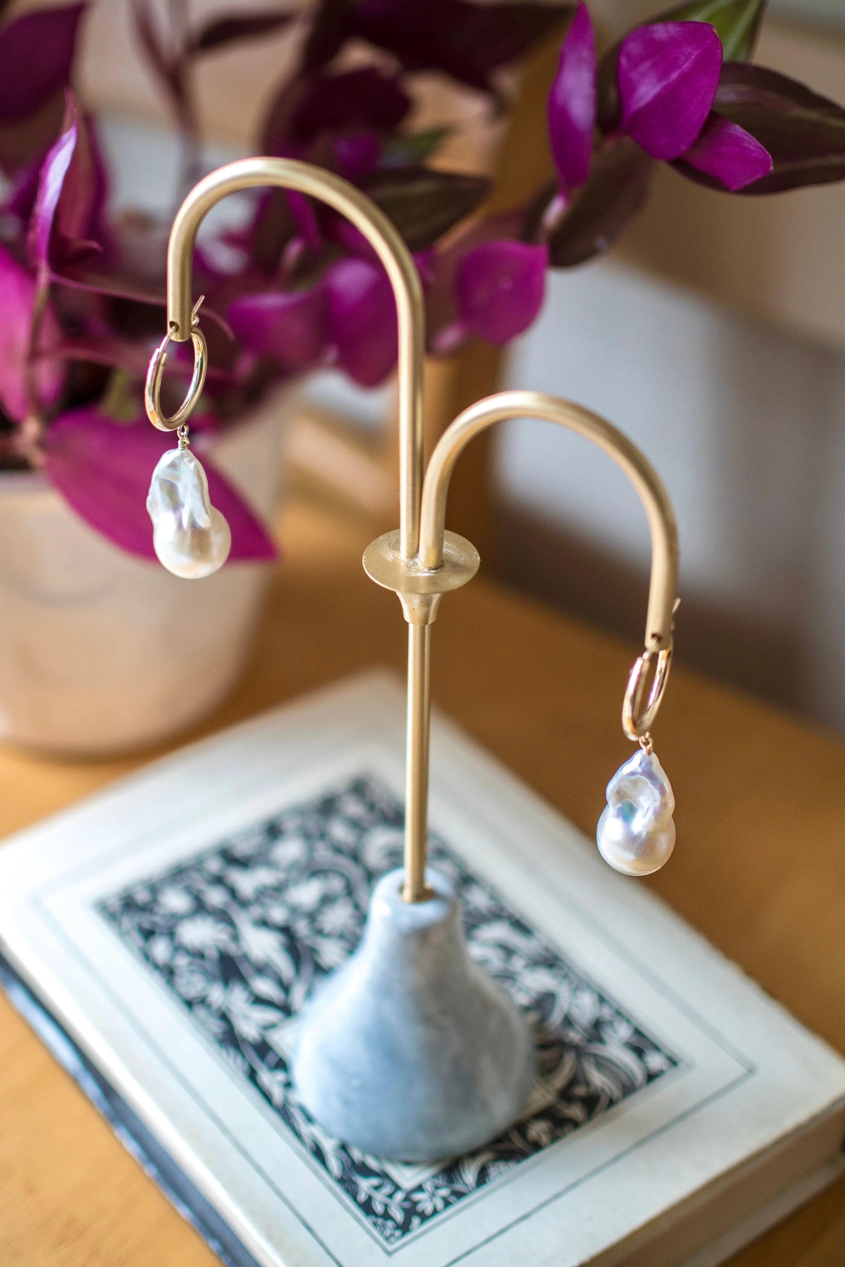 Bella Pearl Earrings