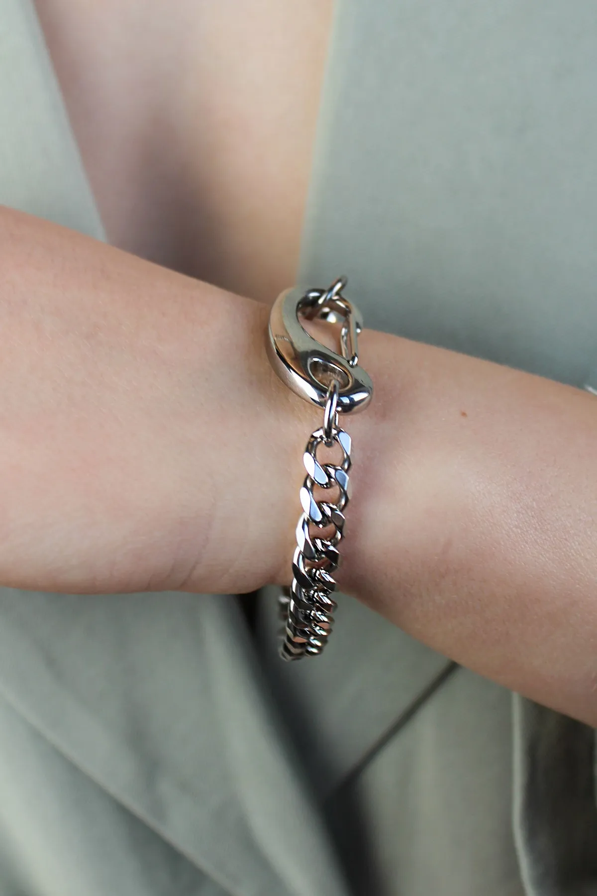 Chunky Bracelet with Heart Pendant