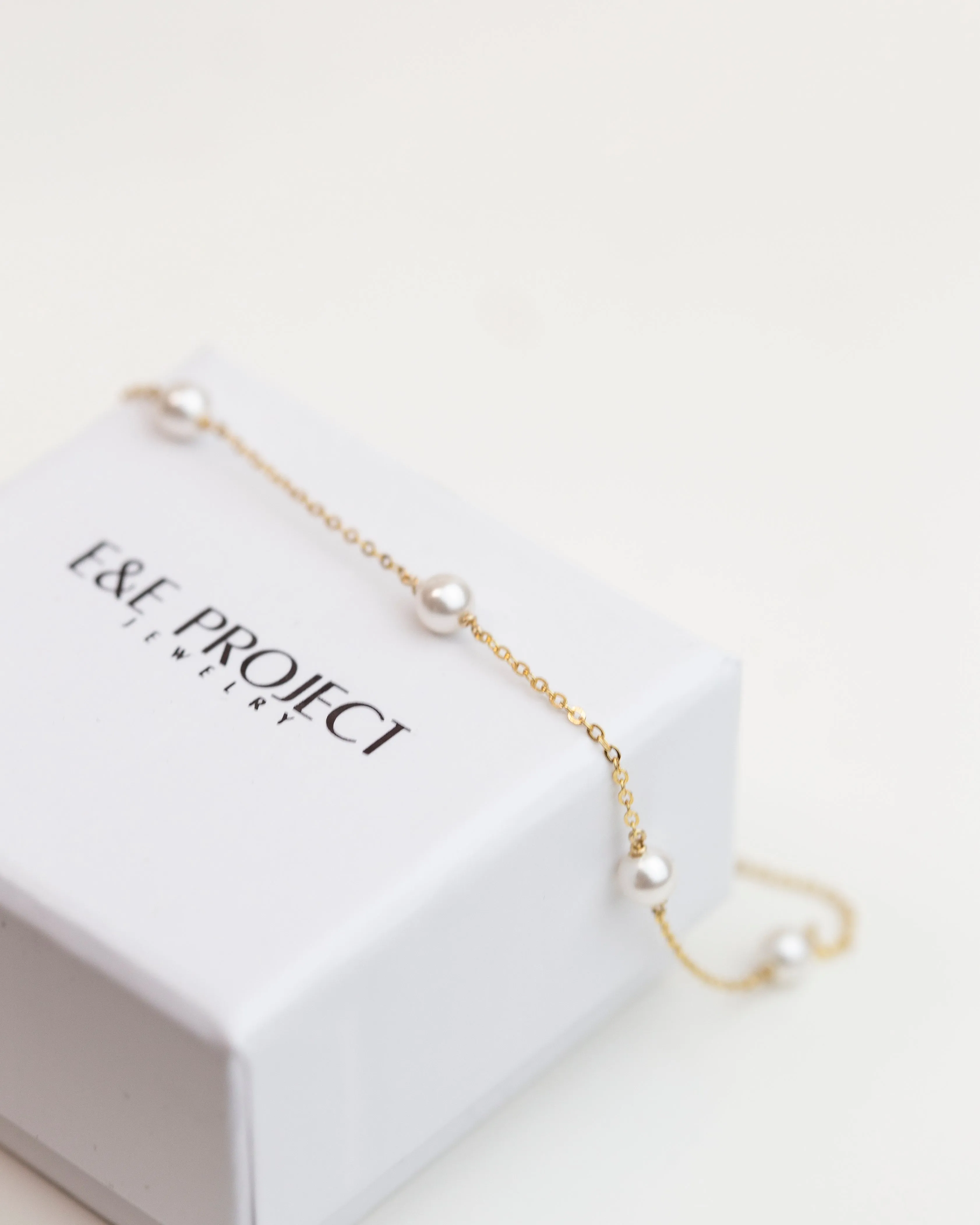 Dainty Pearl Bracelet