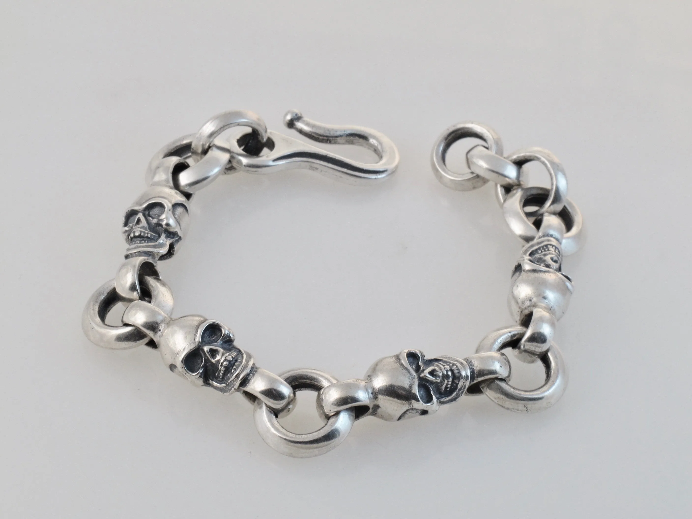 #DB-16 Four Skull Link Bracelet