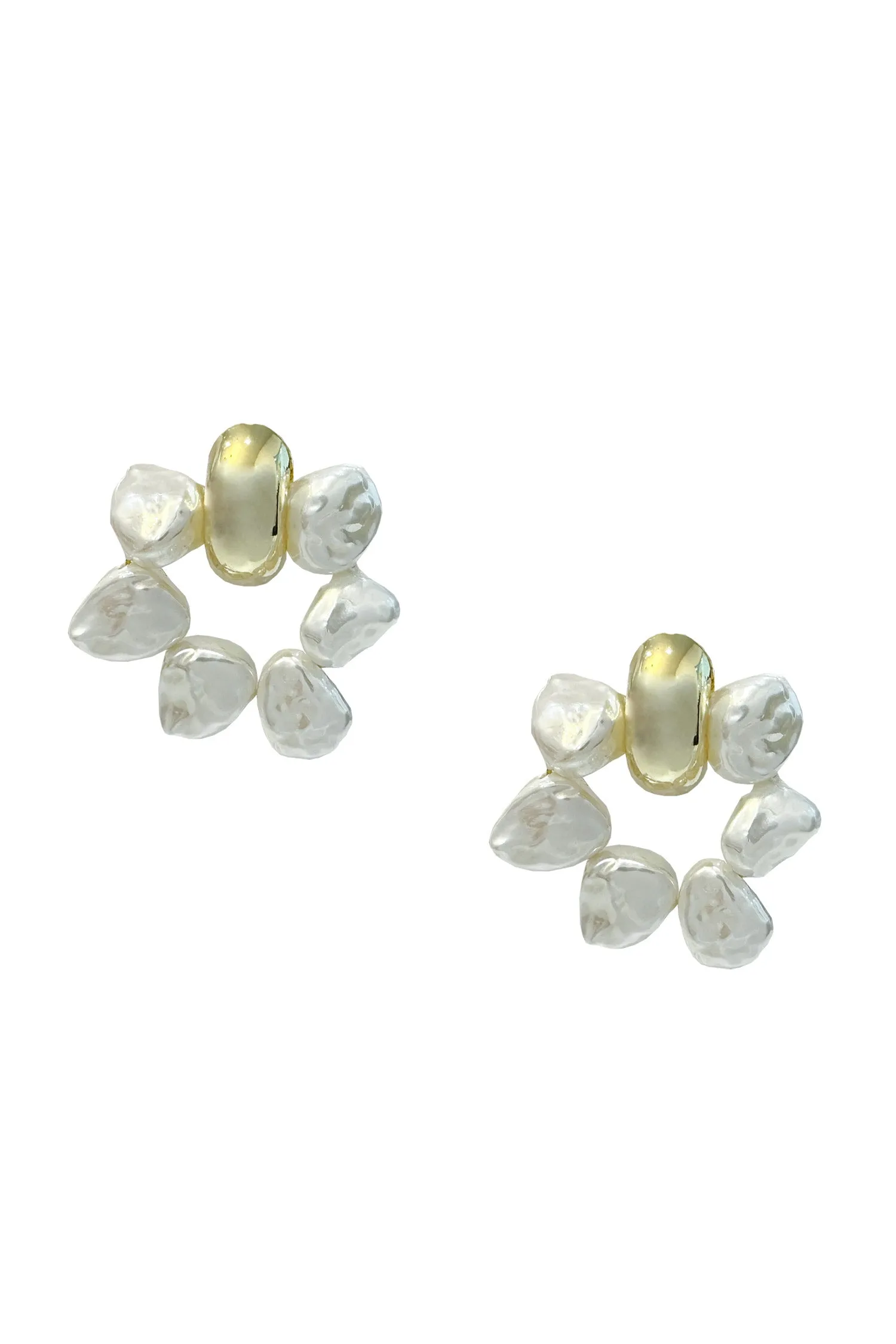 Elsa Pearl Earrings