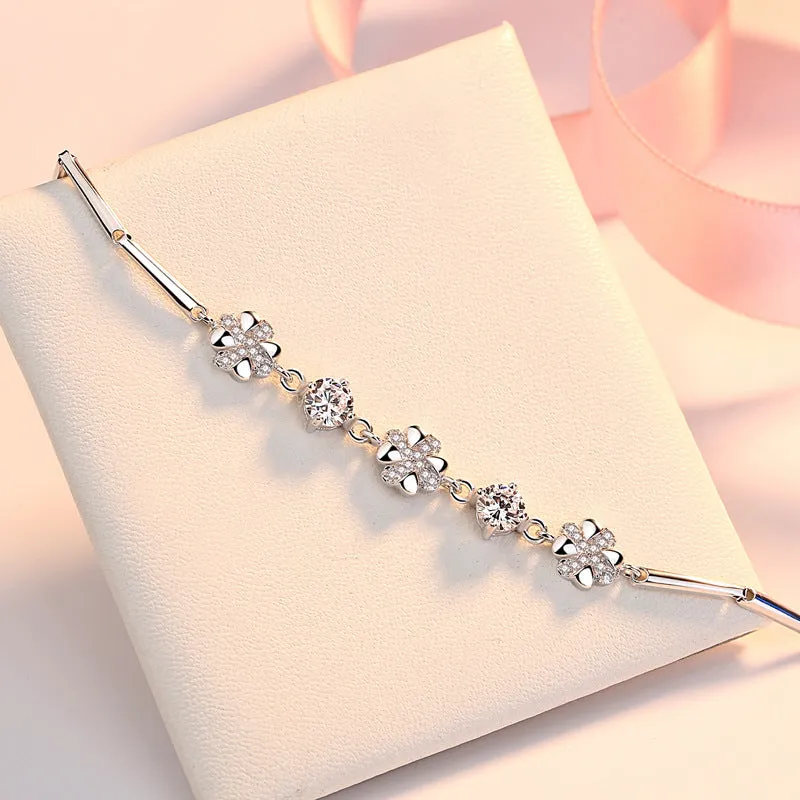 Four-leaf Clover Zircon Beading Silver Bracelet for Women