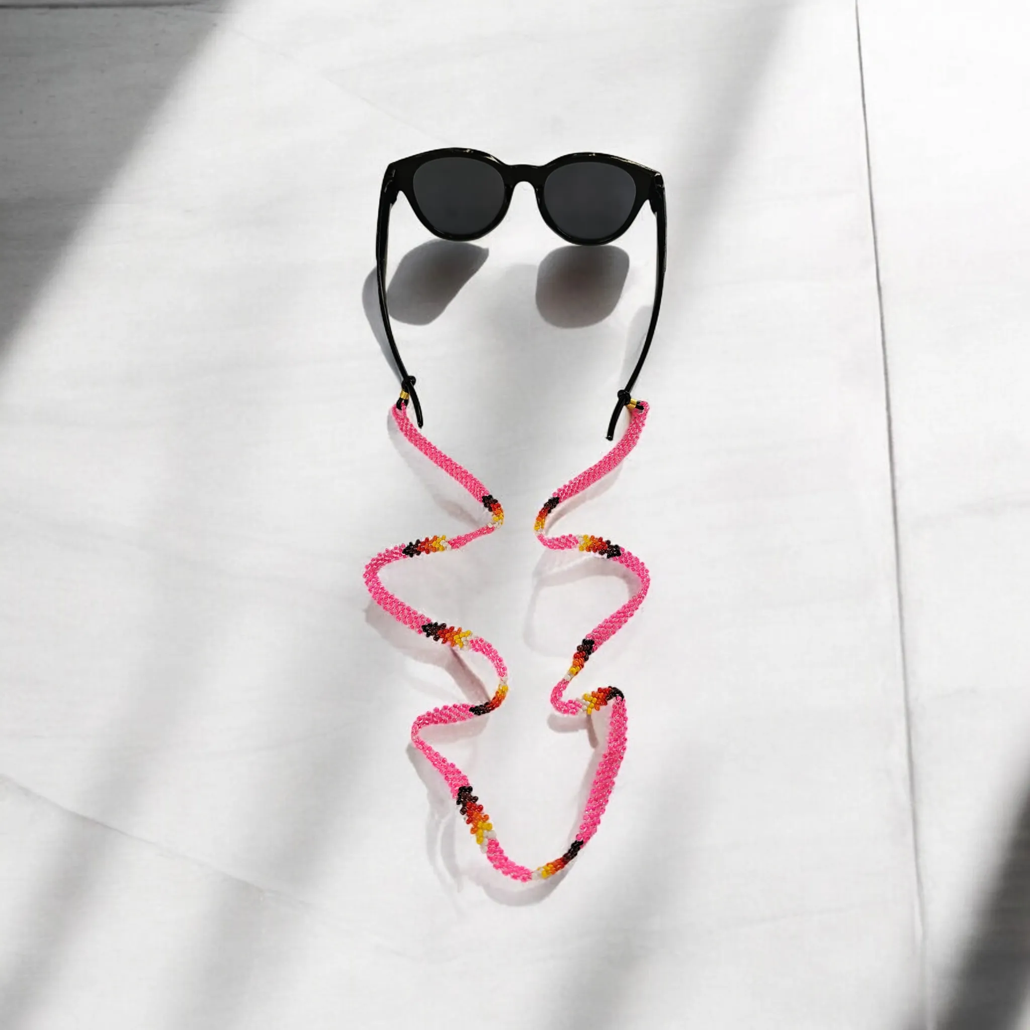 Handmade glasses  chain ( pink)