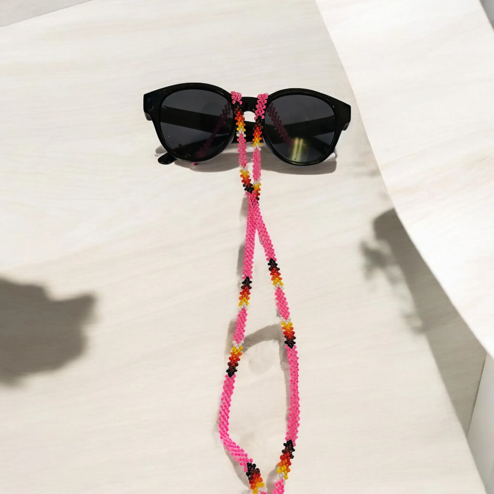 Handmade glasses  chain ( pink)