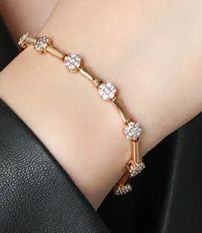 Jewelry is fashionable, trendy, elegant, personalized, simple and simple, and is a creative bracelet for your girlfriend and wife