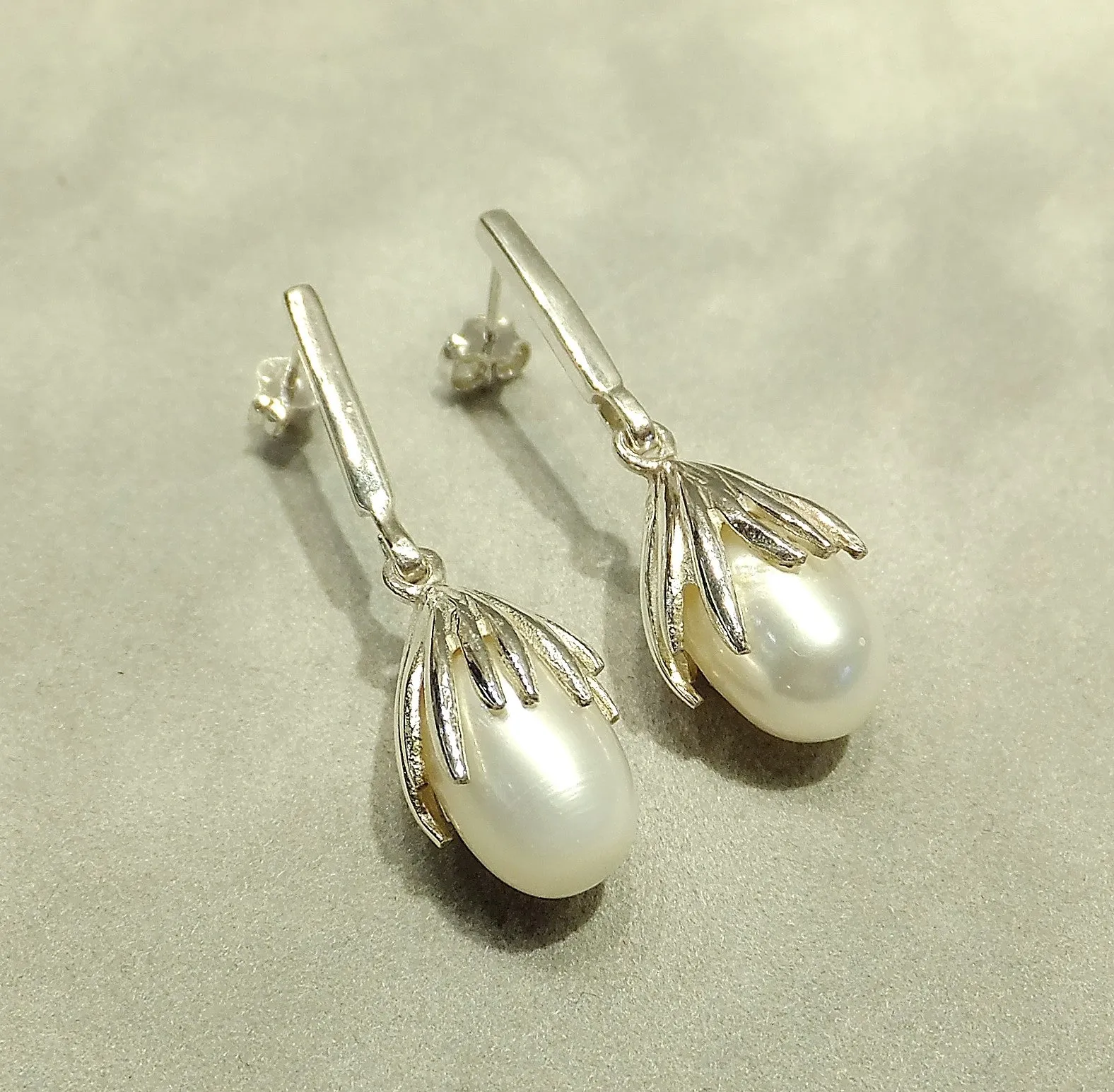 Natural white Genuine Pearl Drop Sterling Silver Earring