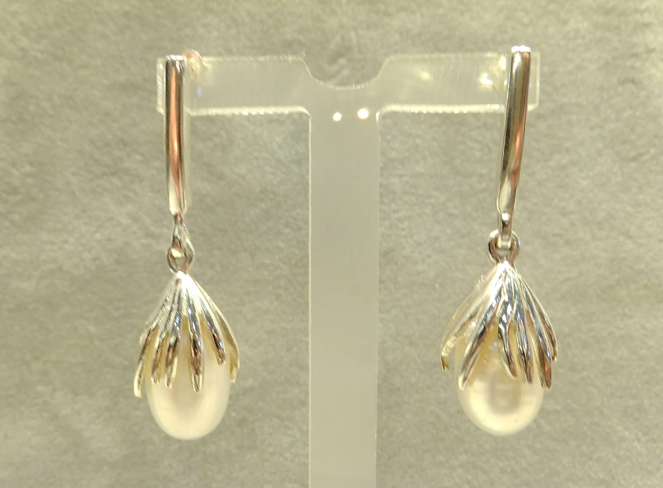 Natural white Genuine Pearl Drop Sterling Silver Earring