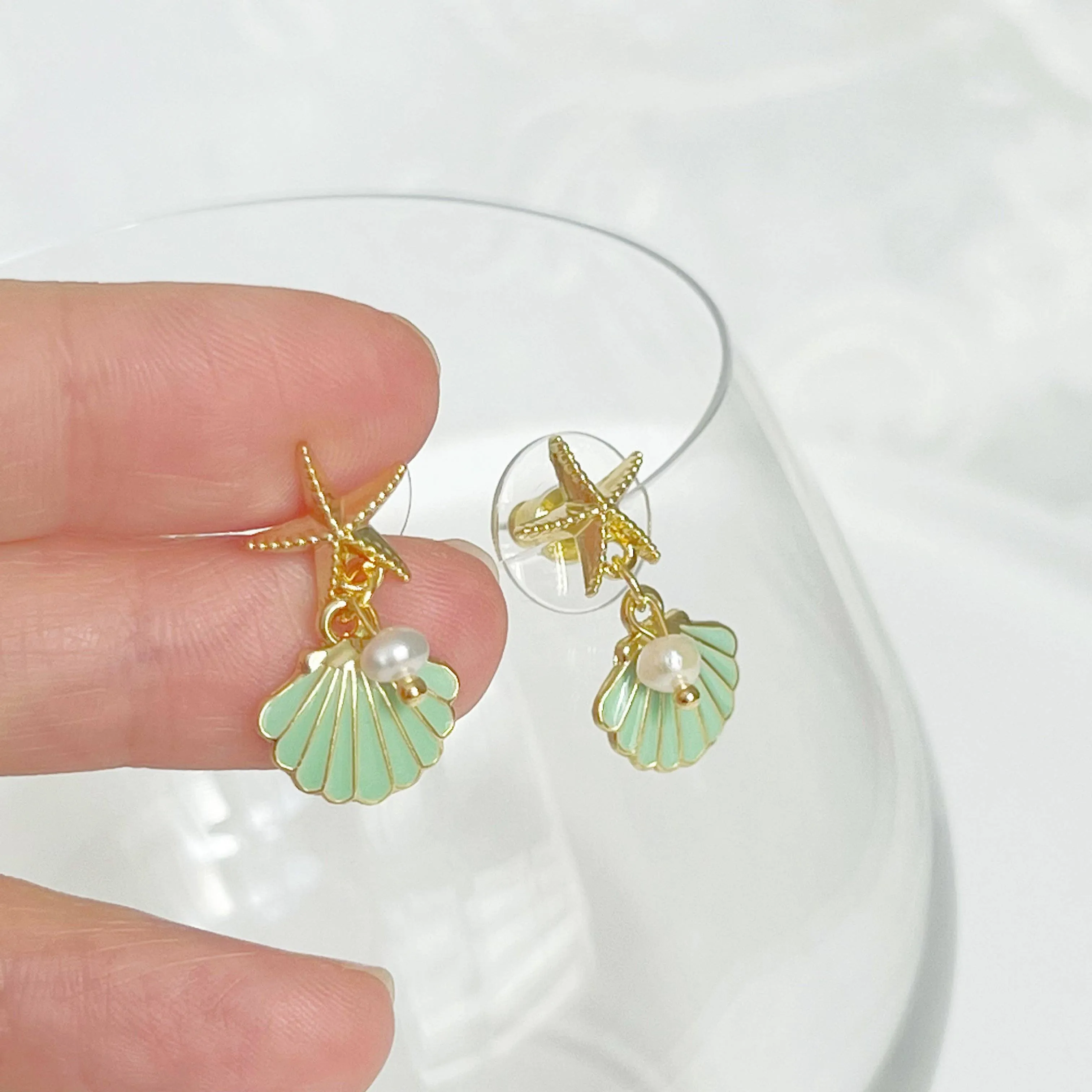 Ninaouity - Gold Starfish and Green Seashell with Mini Pearl Drop Earrings