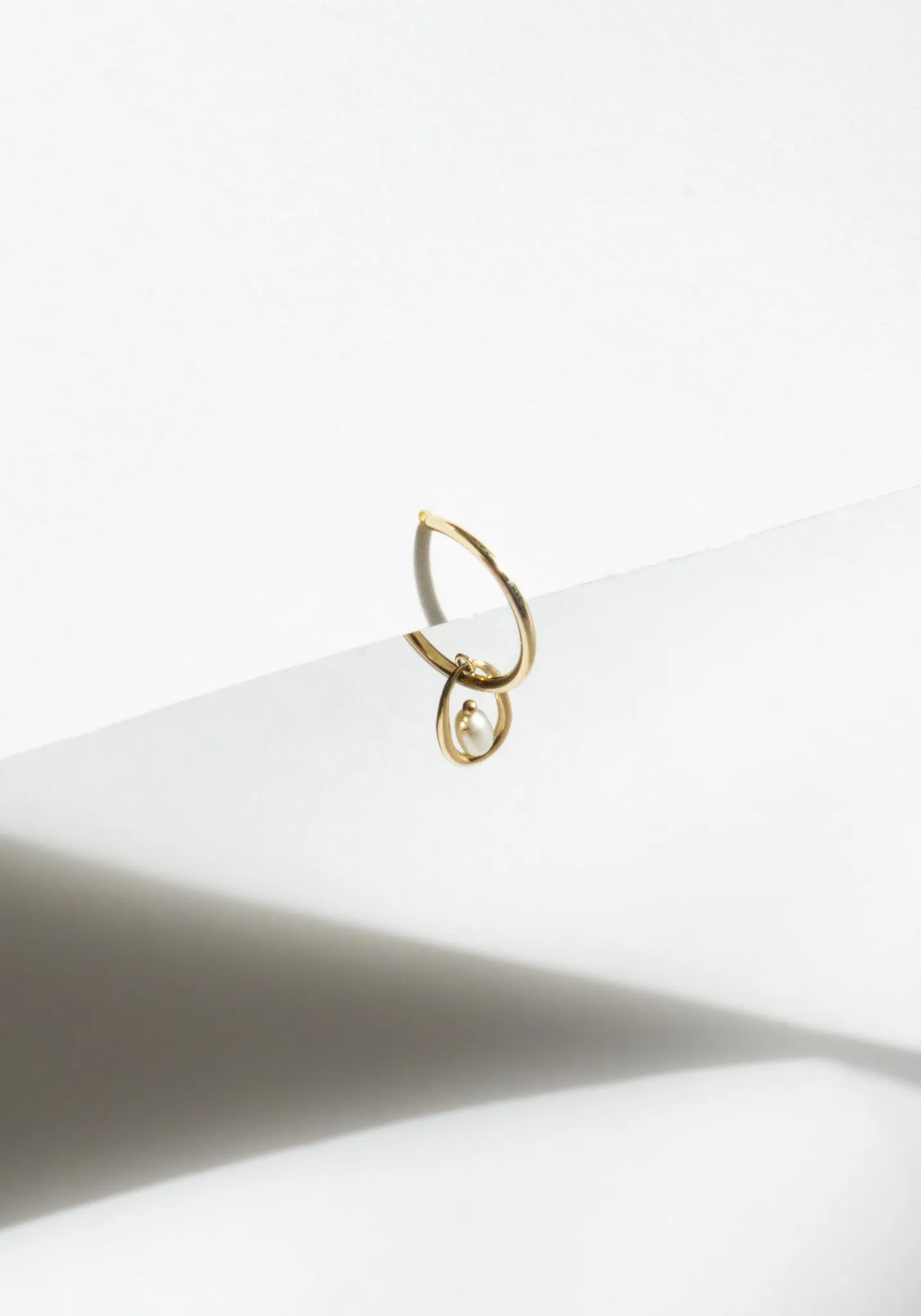 Pearl Droplet Hoop