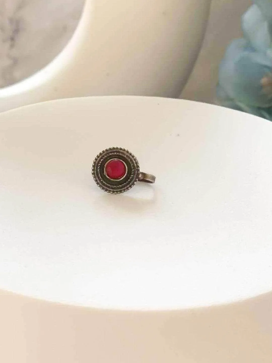 Red Wonder Oxidised Nose Pin