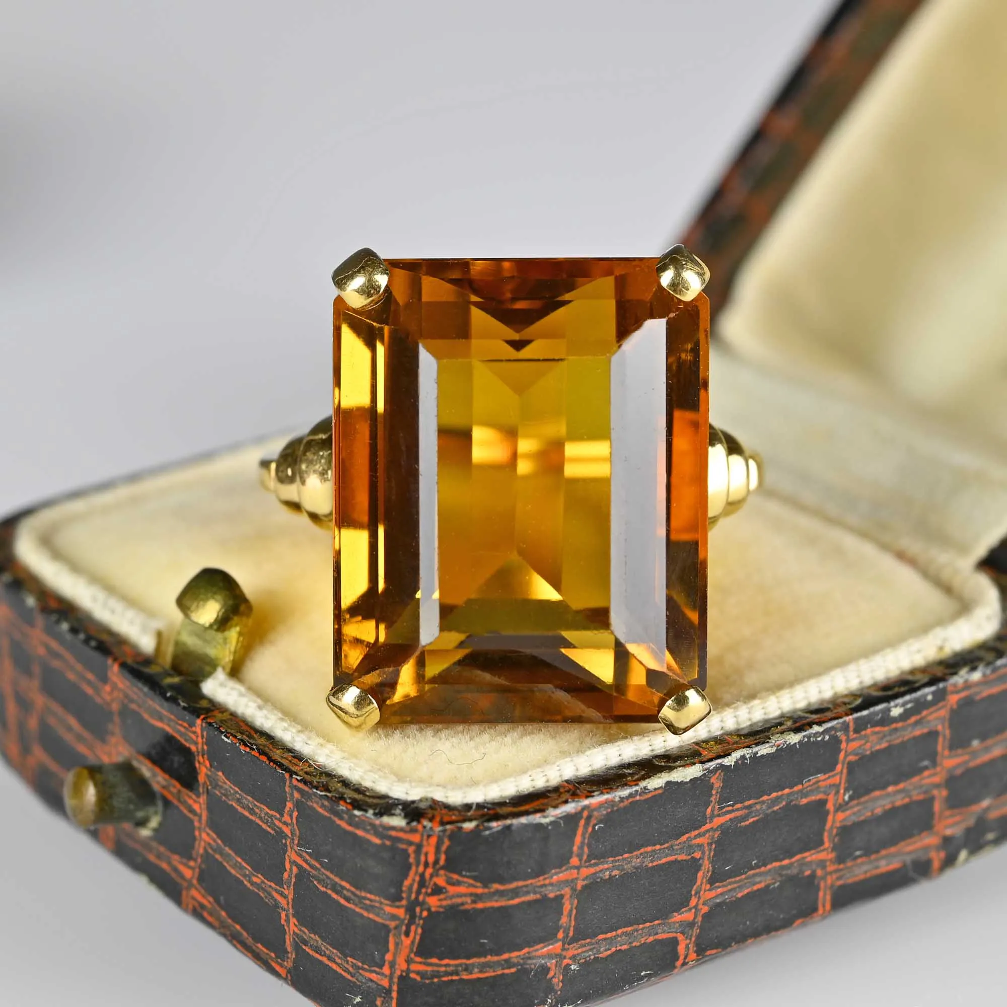 Retro 25 Carat Citrine Cocktail Ring in 14K Gold