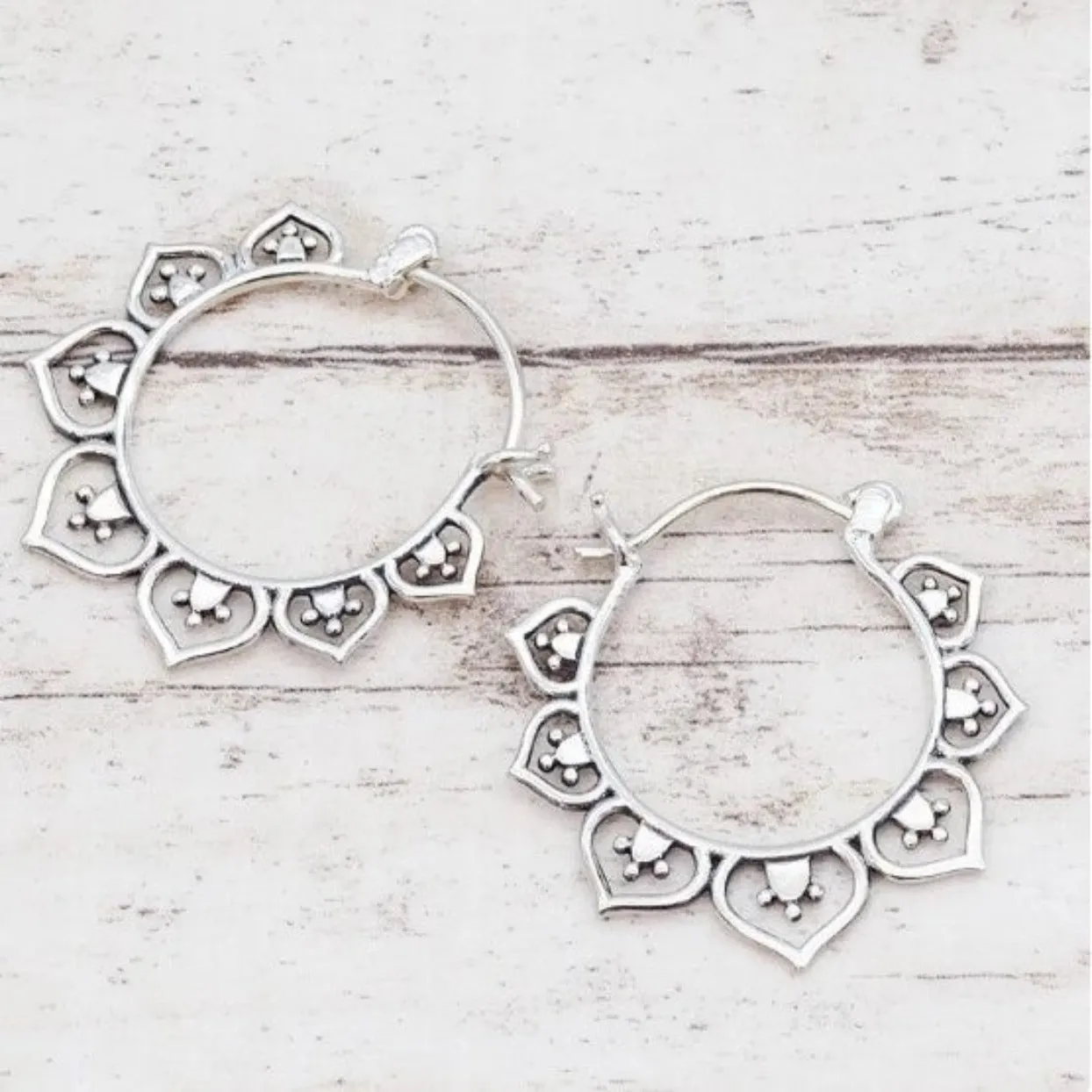 SILVER LOTUS - 925 SILVER HOOP EARRINGS