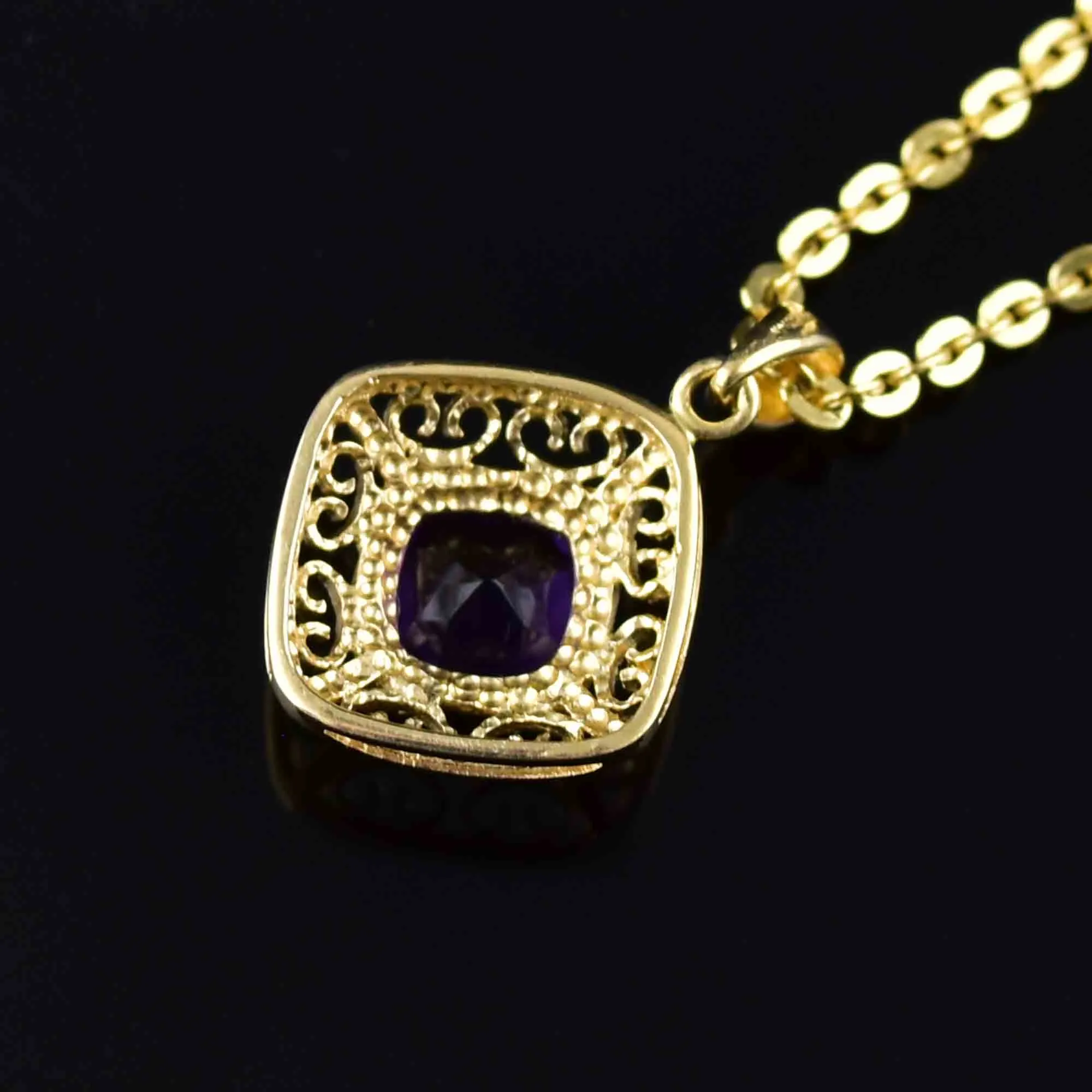 Vintage 14K Gold Filigree Amethyst Pendant Necklace